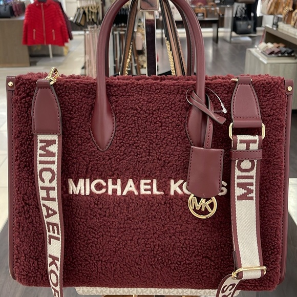 Michael Kors Medium SHEARLING MIRELLA Tote
Shoulder Bag Sherpa 
Oxblood 
NWT - Picture 14 of 16